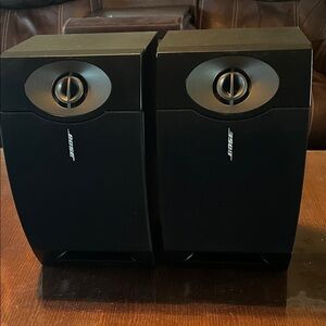 Bose Black Compact Bookshelf Speakers - Pair